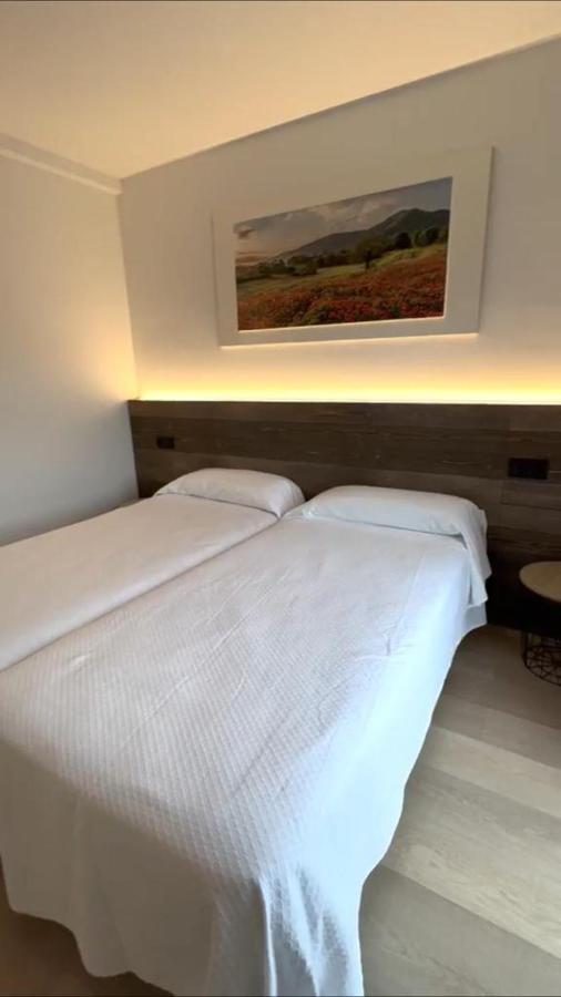 Hotel La Perla D'Olot Luaran gambar