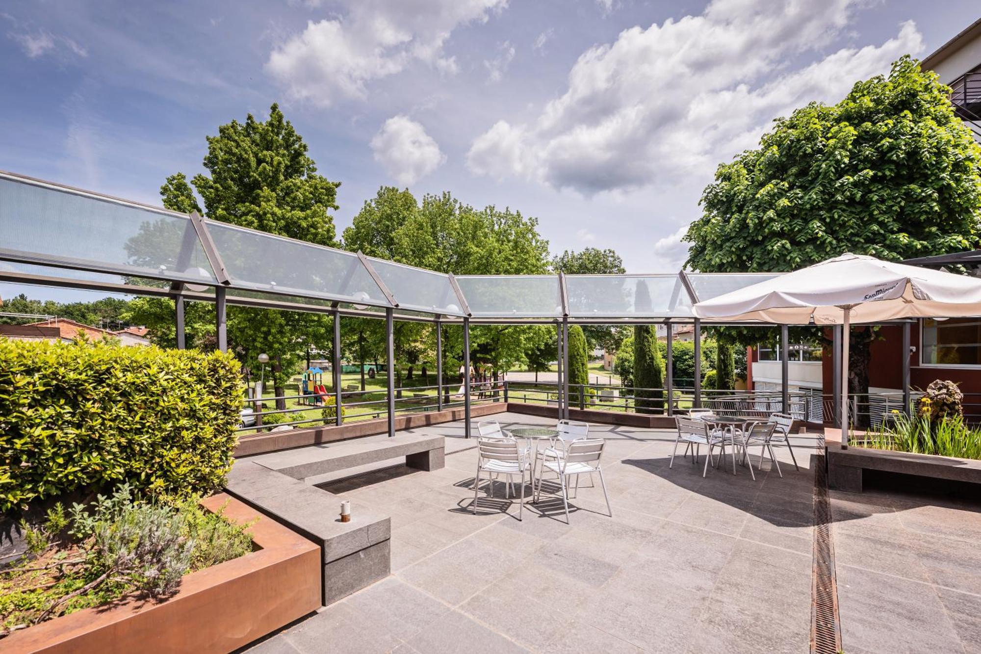 Hotel La Perla D'Olot Luaran gambar
