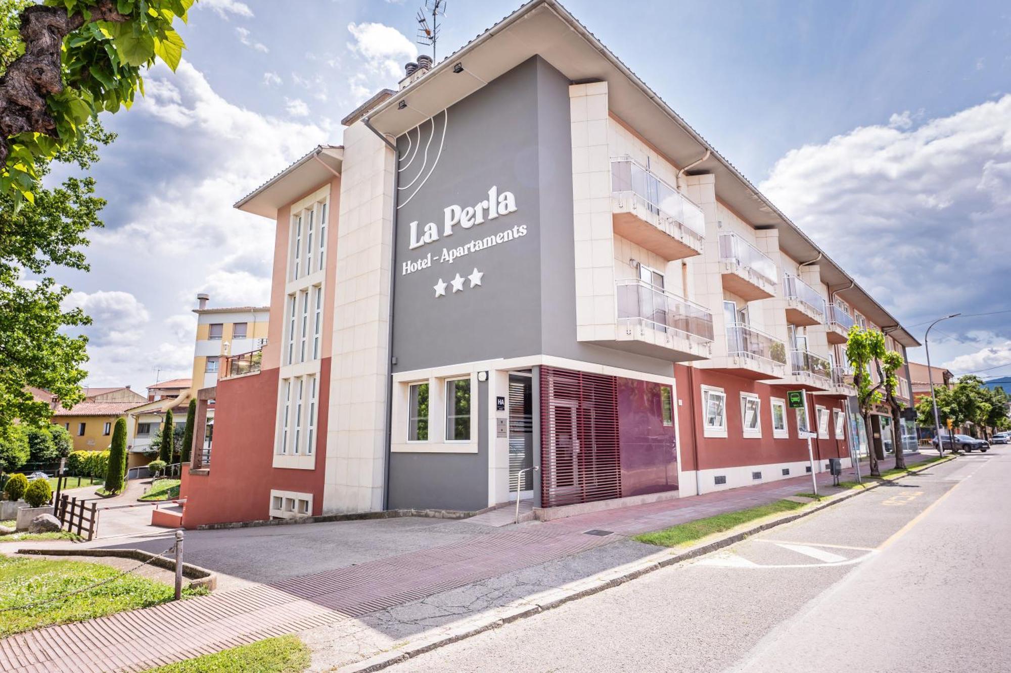 Hotel La Perla D'Olot Luaran gambar