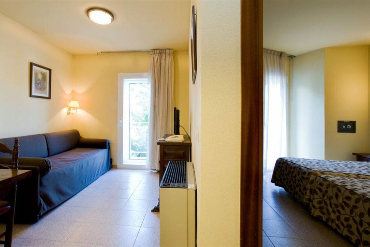 Hotel La Perla D'Olot Luaran gambar
